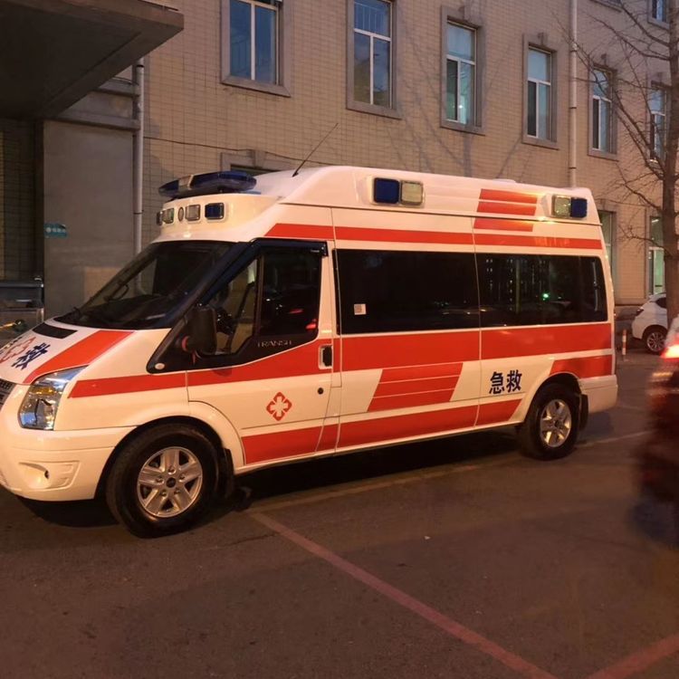 东胜夜间租赁救护车护送病人转院：安全转运的 8 大核心注意事项